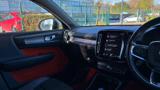 Volvo Xc40 2.0 T4 R DESIGN Pro 5dr AWD Geartronic Petrol Estate